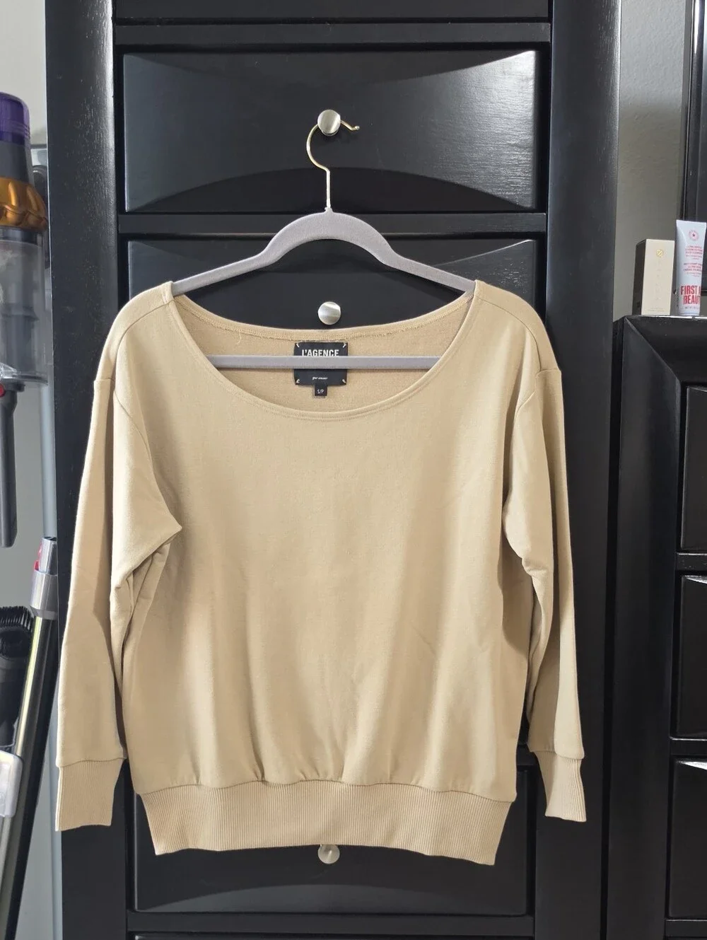 L'AGENCE Women's Scoop Neck Off The Shoulder Sweatshirt Pullover NWOT Size S